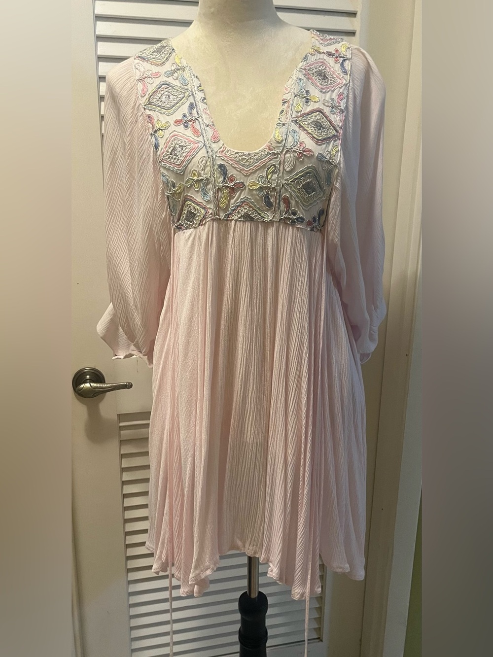 Jaase Embroidered Pink Flowy Mini NWT SOLD OUT